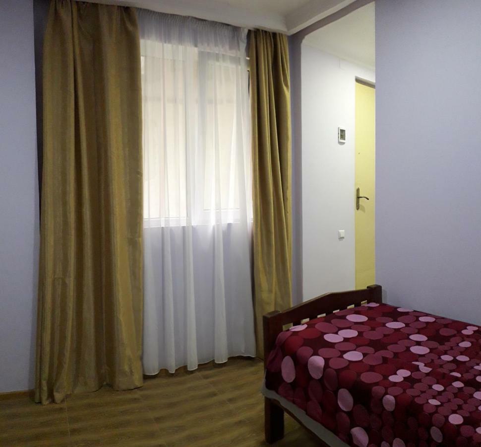 Hostel City Center Koutaïssi Extérieur photo
