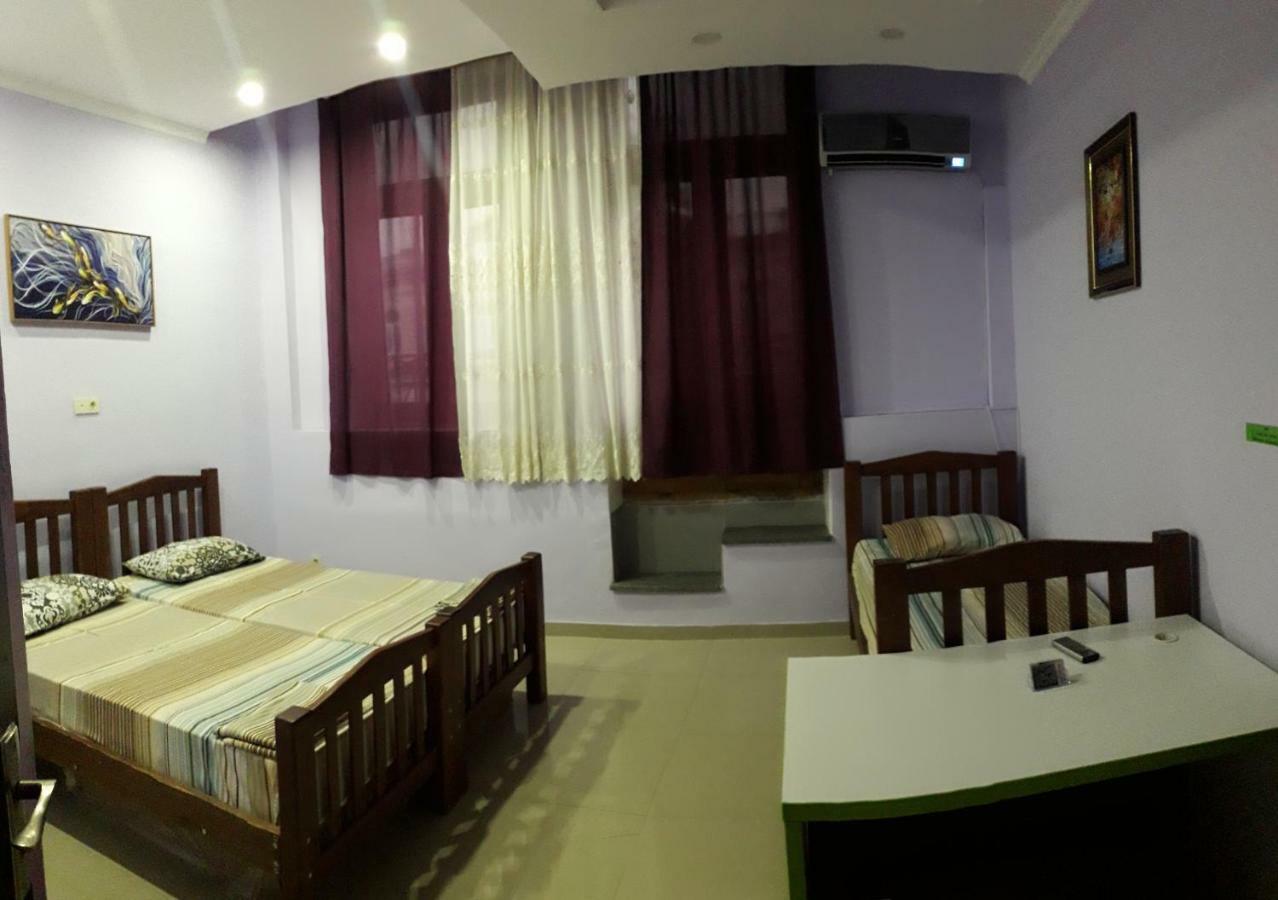 Hostel City Center Koutaïssi Extérieur photo